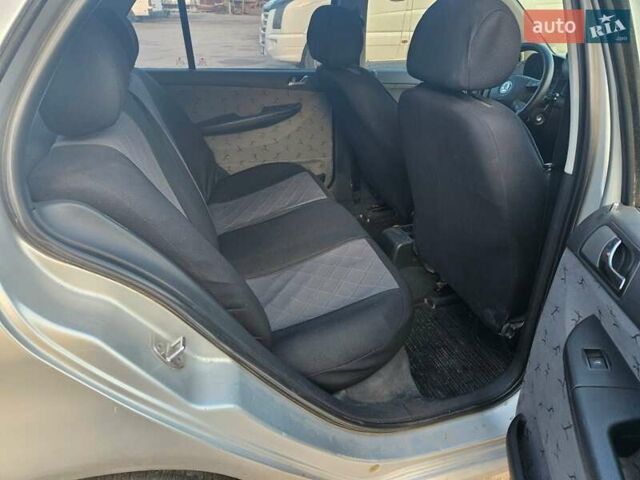Сірий Шкода Фабія, об'ємом двигуна 1.4 л та пробігом 361 тис. км за 3300 $, фото 4 на Automoto.ua