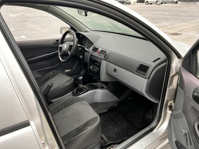 Серый Шкода Фабия, объемом двигателя 1.4 л и пробегом 307 тыс. км за 3000 $, фото 7 на Automoto.ua