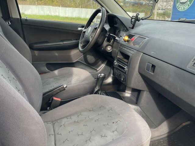 Серый Шкода Фабия, объемом двигателя 1.4 л и пробегом 245 тыс. км за 3000 $, фото 6 на Automoto.ua