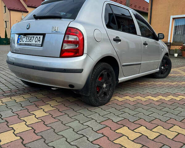 Серый Шкода Фабия, объемом двигателя 1.39 л и пробегом 195 тыс. км за 4495 $, фото 6 на Automoto.ua