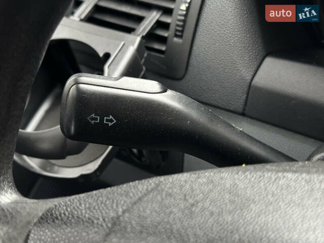 Серый Шкода Фабия, объемом двигателя 1.4 л и пробегом 182 тыс. км за 3900 $, фото 38 на Automoto.ua