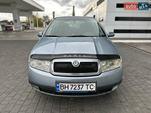 Серый Шкода Фабия, объемом двигателя 1.39 л и пробегом 270 тыс. км за 2900 $, фото 4 на Automoto.ua