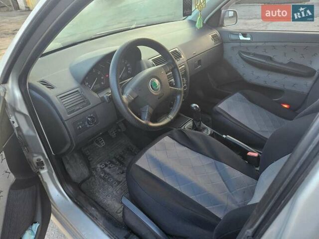 Сірий Шкода Фабія, об'ємом двигуна 1.4 л та пробігом 361 тис. км за 3300 $, фото 3 на Automoto.ua