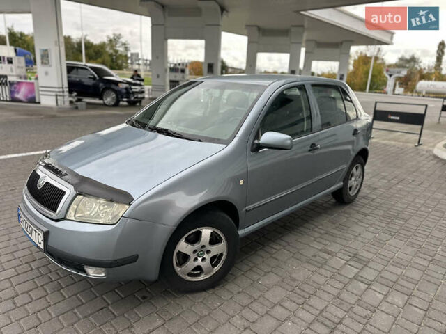 Серый Шкода Фабия, объемом двигателя 1.39 л и пробегом 270 тыс. км за 2900 $, фото 2 на Automoto.ua