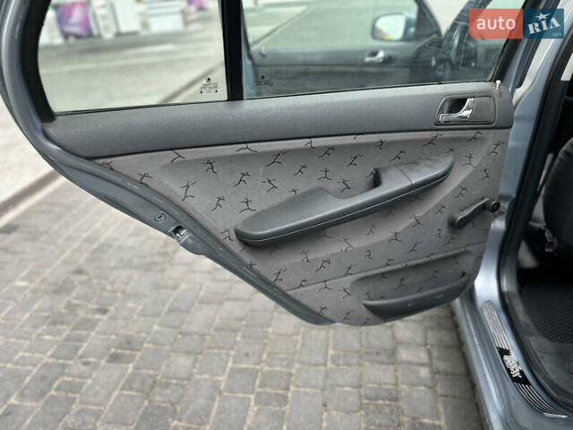 Серый Шкода Фабия, объемом двигателя 1.39 л и пробегом 270 тыс. км за 2900 $, фото 17 на Automoto.ua