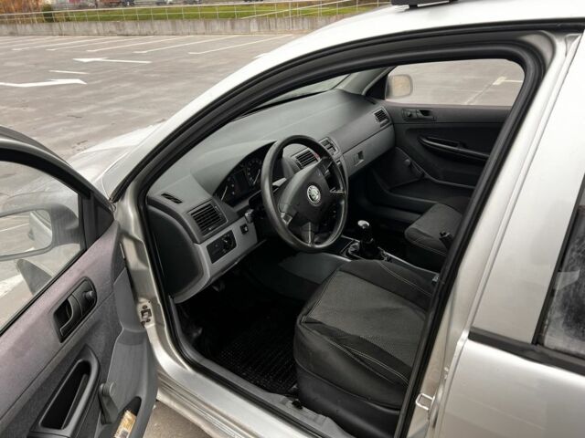 Серый Шкода Фабия, объемом двигателя 1.4 л и пробегом 307 тыс. км за 3000 $, фото 8 на Automoto.ua