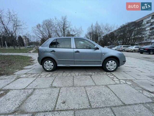 Серый Шкода Фабия, объемом двигателя 1.4 л и пробегом 179 тыс. км за 3500 $, фото 4 на Automoto.ua