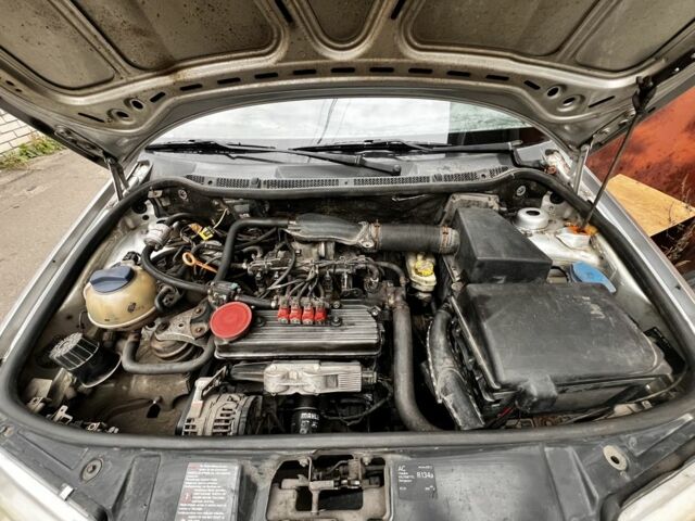 Серый Шкода Фабия, объемом двигателя 1.4 л и пробегом 307 тыс. км за 3000 $, фото 11 на Automoto.ua