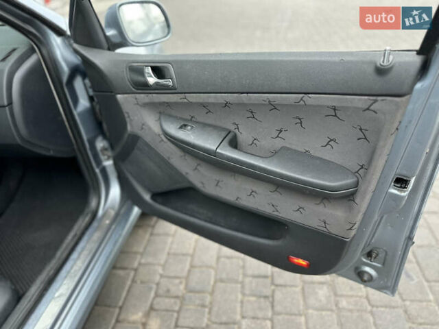 Серый Шкода Фабия, объемом двигателя 1.39 л и пробегом 270 тыс. км за 2900 $, фото 21 на Automoto.ua