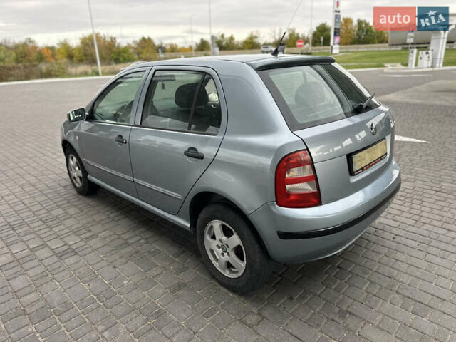 Серый Шкода Фабия, объемом двигателя 1.39 л и пробегом 270 тыс. км за 2900 $, фото 11 на Automoto.ua