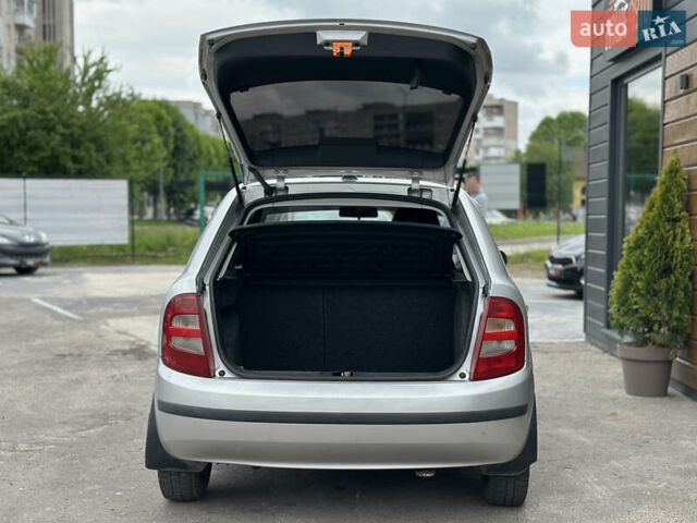 Серый Шкода Фабия, объемом двигателя 1.4 л и пробегом 182 тыс. км за 3900 $, фото 21 на Automoto.ua