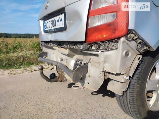 Сірий Шкода Фабія, об'ємом двигуна 1.4 л та пробігом 263 тис. км за 3000 $, фото 5 на Automoto.ua