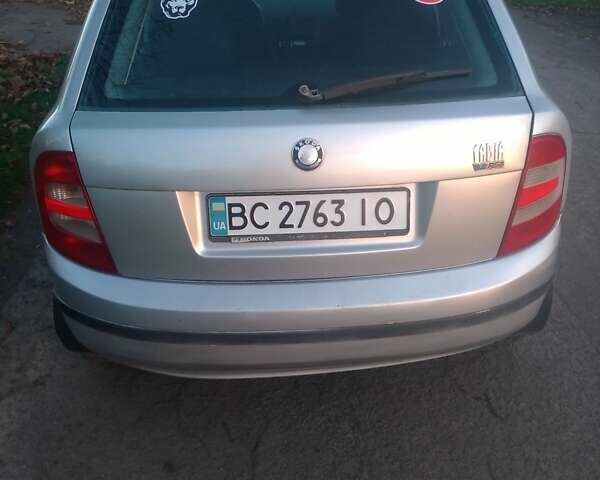Сірий Шкода Фабія, об'ємом двигуна 1.2 л та пробігом 453 тис. км за 2400 $, фото 3 на Automoto.ua