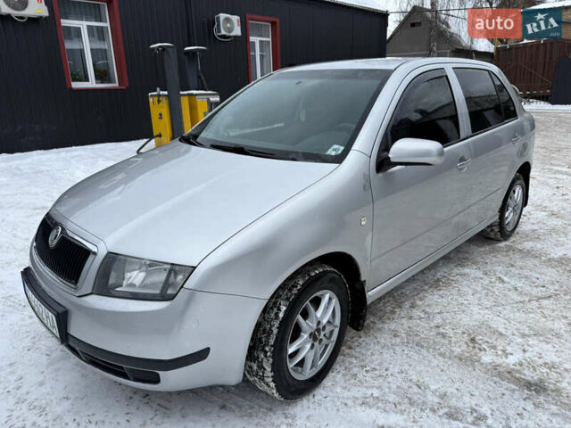 Серый Шкода Фабия, объемом двигателя 1.2 л и пробегом 240 тыс. км за 2750 $, фото 2 на Automoto.ua