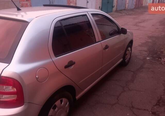 Сірий Шкода Фабія, об'ємом двигуна 1.2 л та пробігом 182 тис. км за 3700 $, фото 5 на Automoto.ua