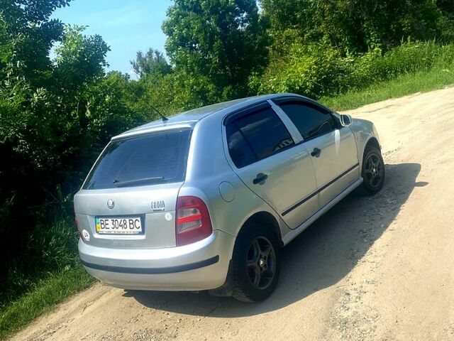 Серый Шкода Фабия, объемом двигателя 1.2 л и пробегом 190 тыс. км за 2700 $, фото 1 на Automoto.ua