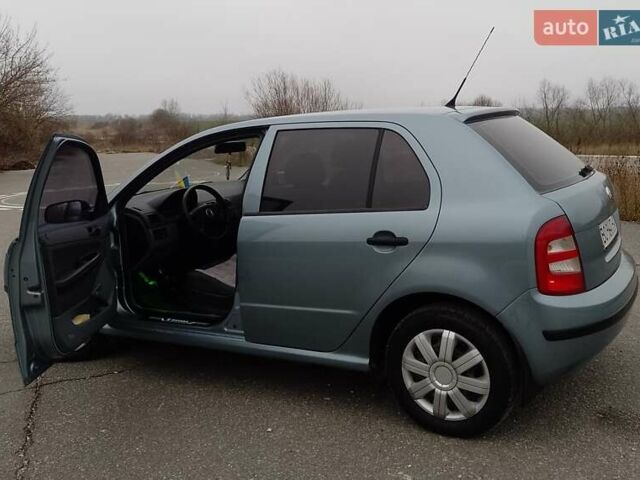 Сірий Шкода Фабія, об'ємом двигуна 1.2 л та пробігом 325 тис. км за 3450 $, фото 13 на Automoto.ua