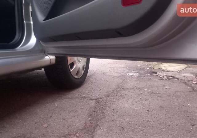 Сірий Шкода Фабія, об'ємом двигуна 1.2 л та пробігом 182 тис. км за 3700 $, фото 15 на Automoto.ua