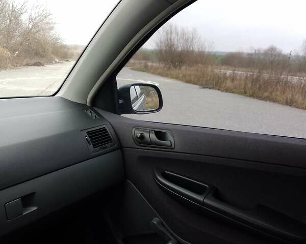 Сірий Шкода Фабія, об'ємом двигуна 1.2 л та пробігом 325 тис. км за 3450 $, фото 30 на Automoto.ua