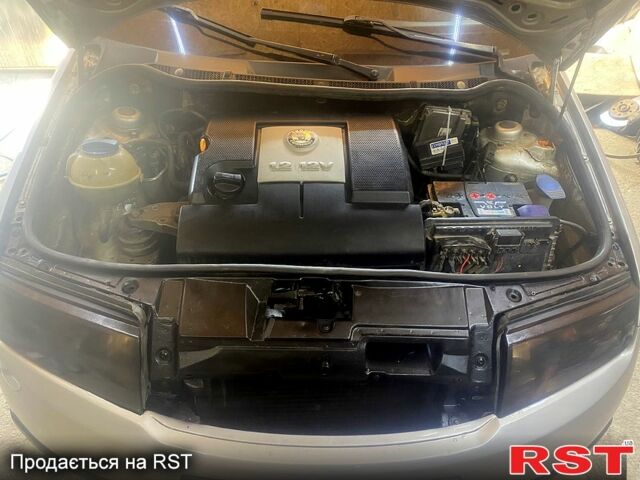 Серый Шкода Фабия, объемом двигателя 1.2 л и пробегом 190 тыс. км за 2700 $, фото 6 на Automoto.ua