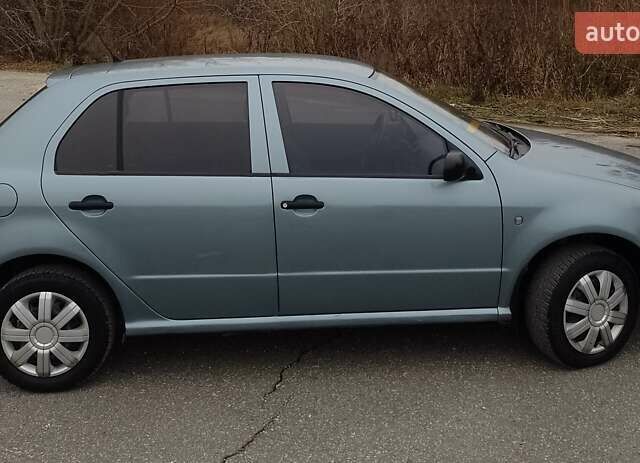 Сірий Шкода Фабія, об'ємом двигуна 1.2 л та пробігом 325 тис. км за 3450 $, фото 35 на Automoto.ua