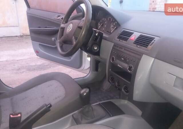 Сірий Шкода Фабія, об'ємом двигуна 1.2 л та пробігом 182 тис. км за 3700 $, фото 13 на Automoto.ua