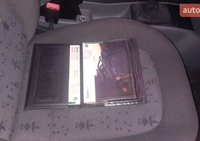 Сірий Шкода Фабія, об'ємом двигуна 1.2 л та пробігом 182 тис. км за 3700 $, фото 21 на Automoto.ua