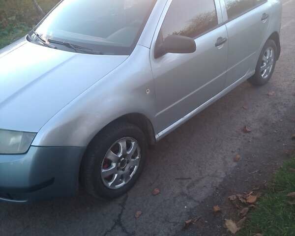 Сірий Шкода Фабія, об'ємом двигуна 1.2 л та пробігом 453 тис. км за 2400 $, фото 2 на Automoto.ua