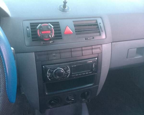 Сірий Шкода Фабія, об'ємом двигуна 1.2 л та пробігом 453 тис. км за 2400 $, фото 7 на Automoto.ua