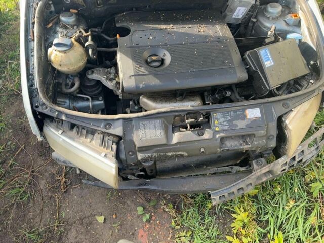 Серый Шкода Фабия, объемом двигателя 1.4 л и пробегом 160 тыс. км за 650 $, фото 3 на Automoto.ua