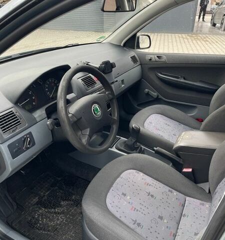 Серый Шкода Фабия, объемом двигателя 1.2 л и пробегом 208 тыс. км за 3400 $, фото 17 на Automoto.ua