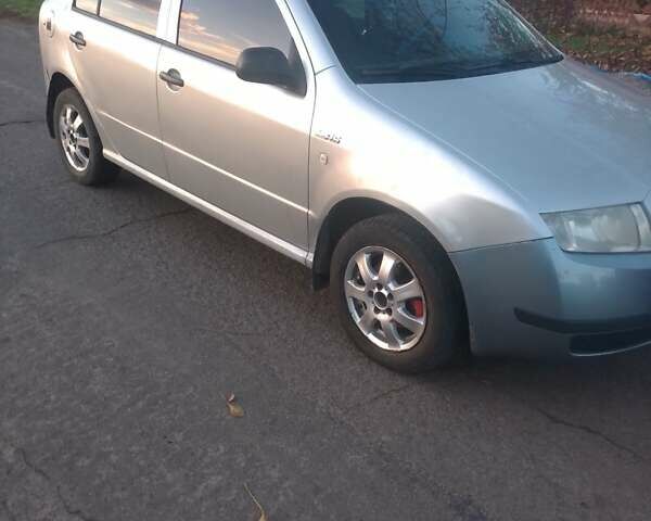 Сірий Шкода Фабія, об'ємом двигуна 1.2 л та пробігом 453 тис. км за 2400 $, фото 1 на Automoto.ua