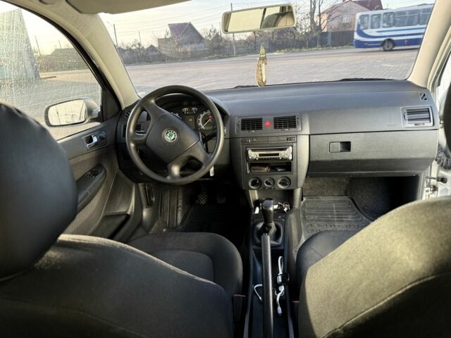 Серый Шкода Фабия, объемом двигателя 1.2 л и пробегом 3 тыс. км за 3650 $, фото 9 на Automoto.ua