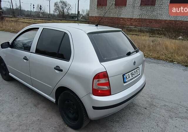 Серый Шкода Фабия, объемом двигателя 1.4 л и пробегом 371 тыс. км за 3200 $, фото 14 на Automoto.ua