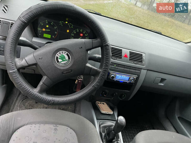 Сірий Шкода Фабія, об'ємом двигуна 1.2 л та пробігом 262 тис. км за 3350 $, фото 5 на Automoto.ua