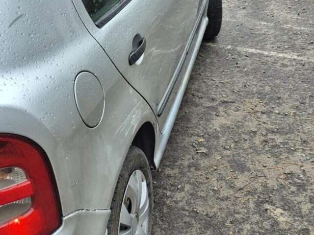 Сірий Шкода Фабія, об'ємом двигуна 0 л та пробігом 350 тис. км за 1800 $, фото 23 на Automoto.ua