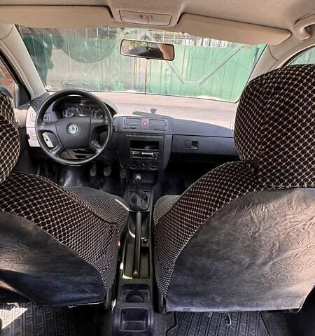 Сірий Шкода Фабія, об'ємом двигуна 1.2 л та пробігом 105 тис. км за 3500 $, фото 24 на Automoto.ua