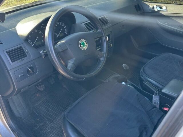 Серый Шкода Фабия, объемом двигателя 1.2 л и пробегом 196 тыс. км за 3400 $, фото 5 на Automoto.ua