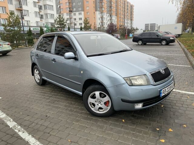 Серый Шкода Фабия, объемом двигателя 1.2 л и пробегом 312 тыс. км за 3600 $, фото 2 на Automoto.ua