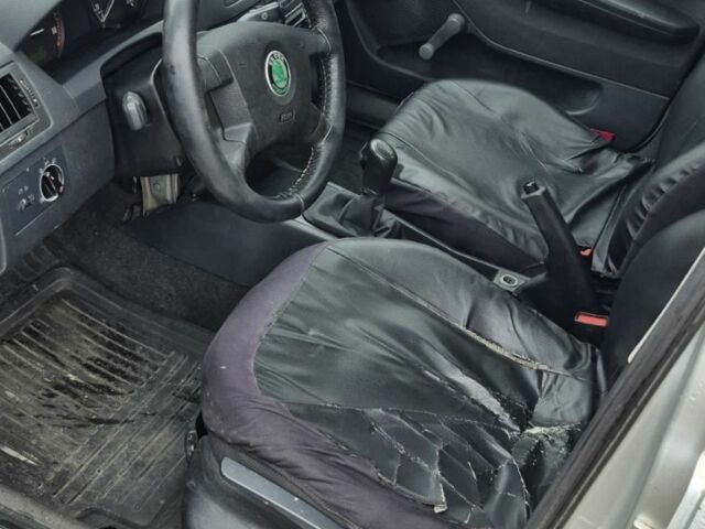 Сірий Шкода Фабія, об'ємом двигуна 0 л та пробігом 350 тис. км за 1800 $, фото 9 на Automoto.ua