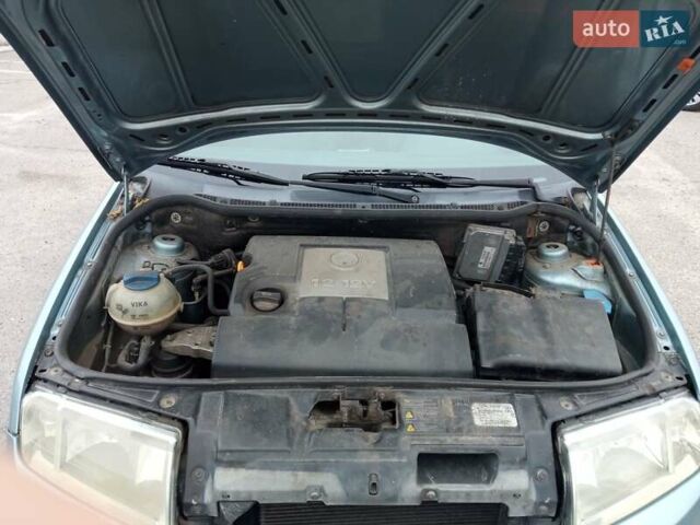 Серый Шкода Фабия, объемом двигателя 1.2 л и пробегом 244 тыс. км за 3700 $, фото 30 на Automoto.ua