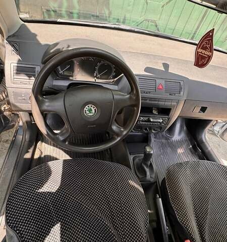 Сірий Шкода Фабія, об'ємом двигуна 1.2 л та пробігом 105 тис. км за 3500 $, фото 19 на Automoto.ua