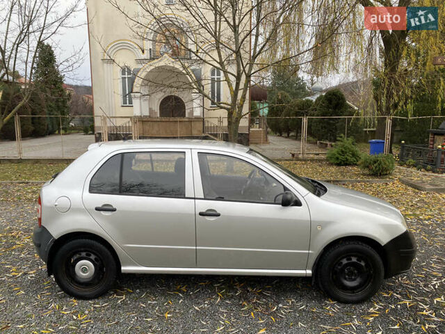 Серый Шкода Фабия, объемом двигателя 1.2 л и пробегом 777 тыс. км за 1999 $, фото 3 на Automoto.ua