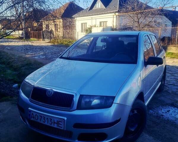 Серый Шкода Фабия, объемом двигателя 1.2 л и пробегом 208 тыс. км за 2550 $, фото 4 на Automoto.ua
