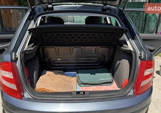 Сірий Шкода Фабія, об'ємом двигуна 1.2 л та пробігом 105 тис. км за 3500 $, фото 26 на Automoto.ua