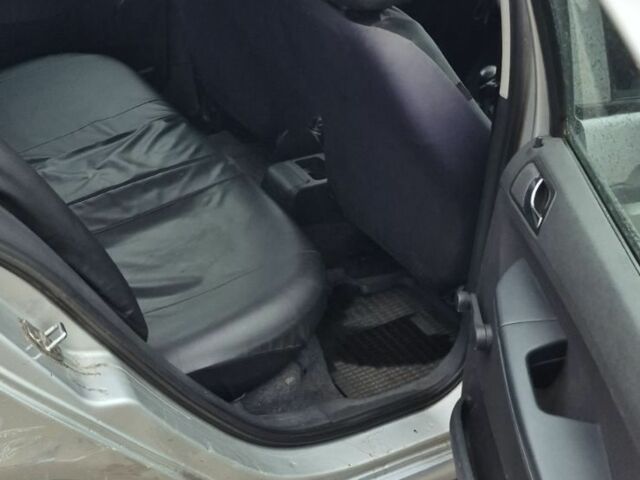 Сірий Шкода Фабія, об'ємом двигуна 0 л та пробігом 350 тис. км за 1800 $, фото 14 на Automoto.ua