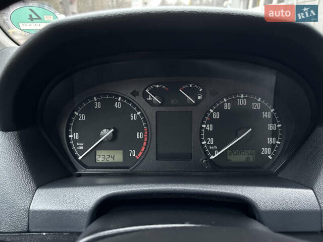 Сірий Шкода Фабія, об'ємом двигуна 1.4 л та пробігом 208 тис. км за 5399 $, фото 29 на Automoto.ua