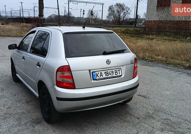 Серый Шкода Фабия, объемом двигателя 1.4 л и пробегом 371 тыс. км за 3200 $, фото 9 на Automoto.ua