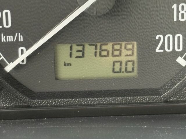 Серый Шкода Фабия, объемом двигателя 1.2 л и пробегом 137 тыс. км за 4500 $, фото 7 на Automoto.ua