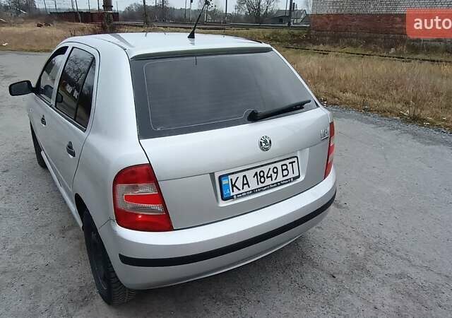 Серый Шкода Фабия, объемом двигателя 1.4 л и пробегом 371 тыс. км за 3200 $, фото 18 на Automoto.ua